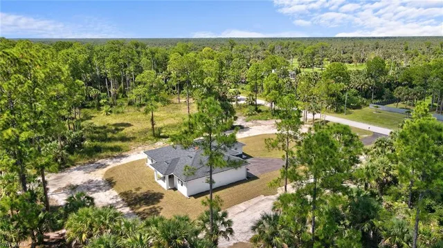 $599,000 | 2712 40th Avenue Southeast, Naples, FL 34117