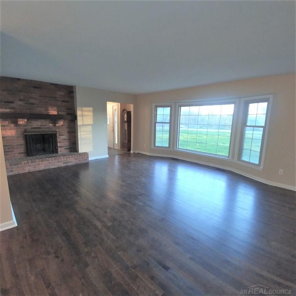65100 Romeo Plank Road Ray, MI 48096 - Photo 7 of 23