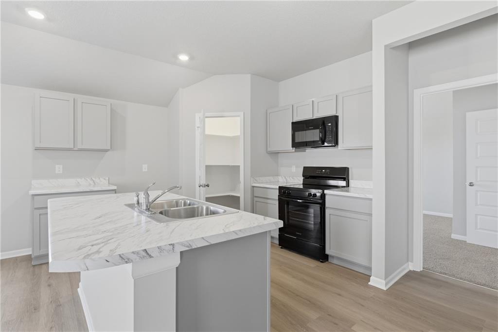 534 West Fountain Circle Gardner, KS 66030 - Photo 8 of 28