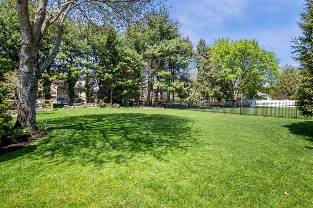 31 Rustic Lane Reading, MA 01867 - Photo 8 of 40 Gallery Image 8