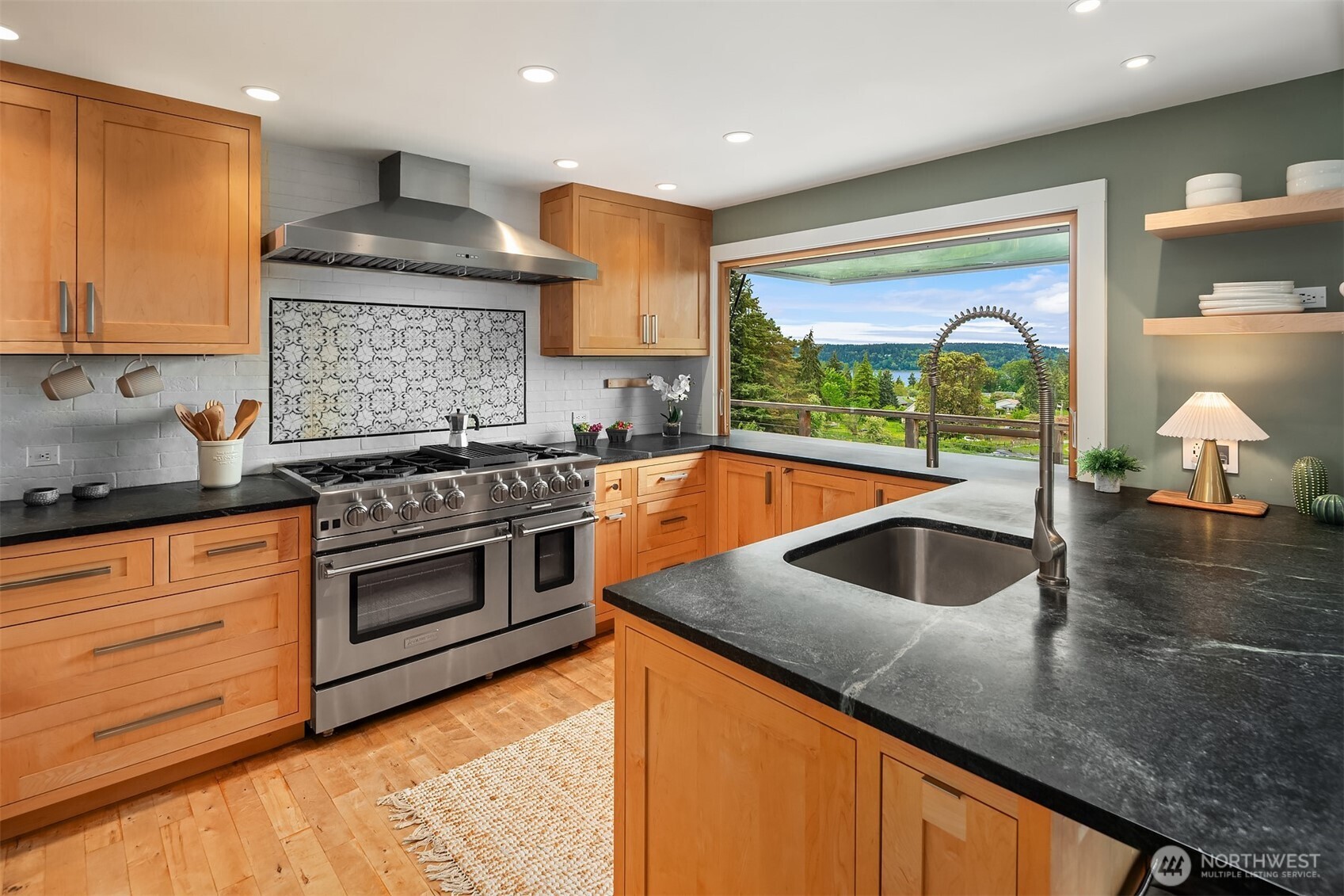 9600 Southwest 268th Street Vashon, WA 98070 - Photo 17 of 40