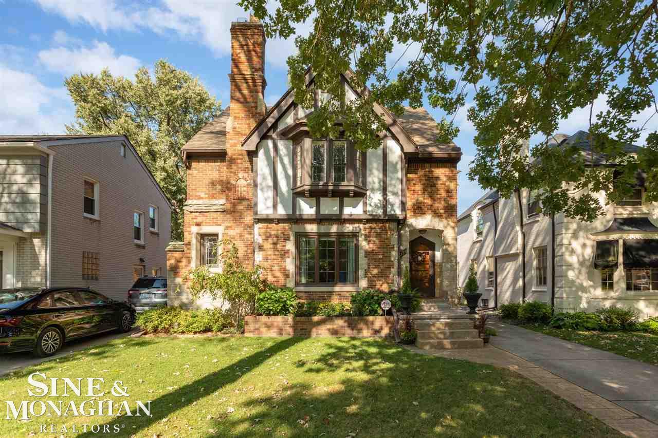 274 Moran Road Grosse Pointe Farms, MI 48236 - Photo 1 of 44