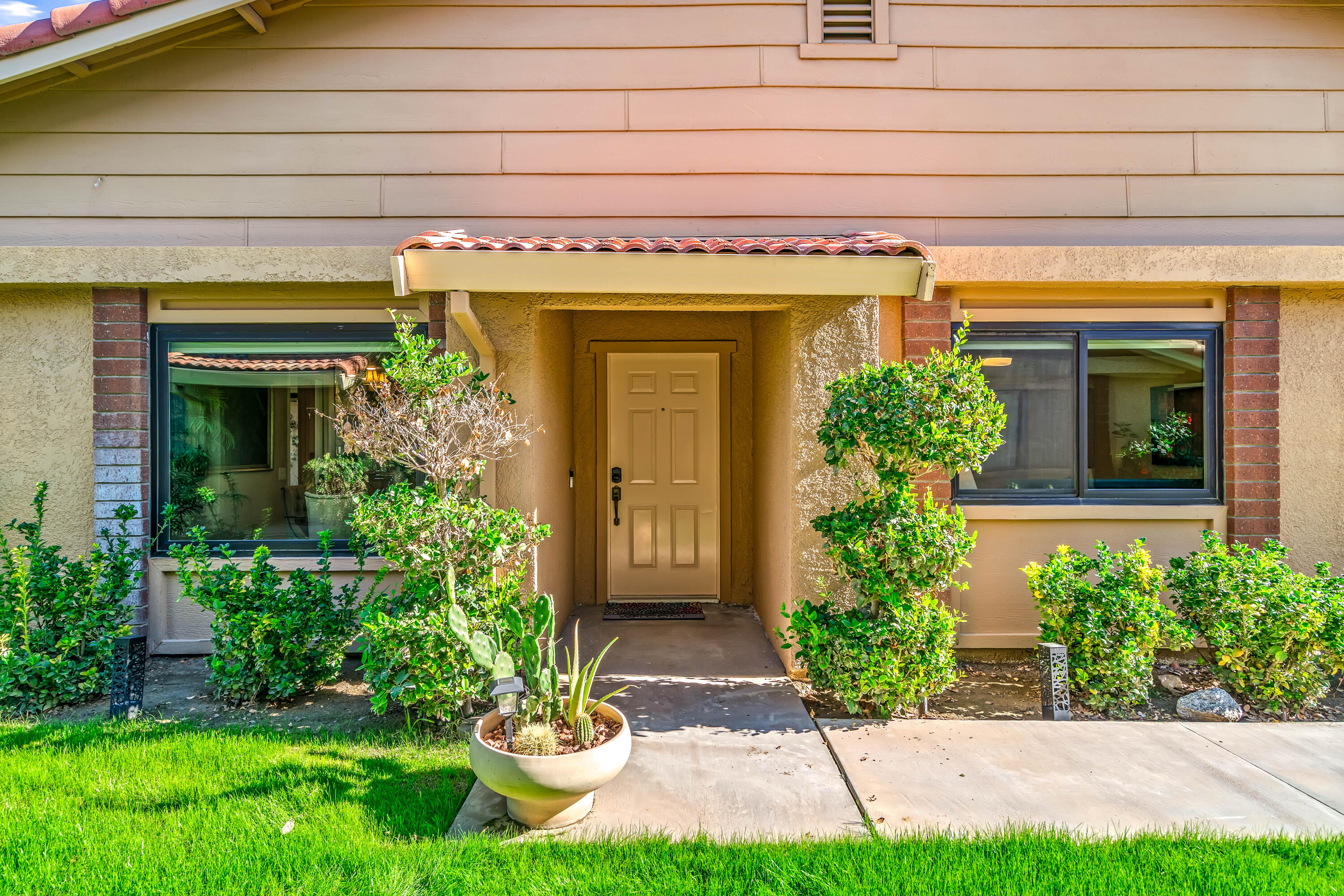 43 Maximo Way Palm Desert, CA 92260 - Photo 3 of 28 IMG-6