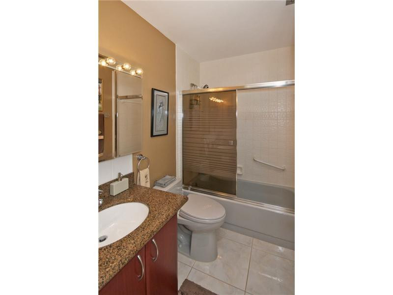 19976 Mona Circle, Unit 19976 Boca Raton, FL 33434 - Photo 15 of 22 Bathroom