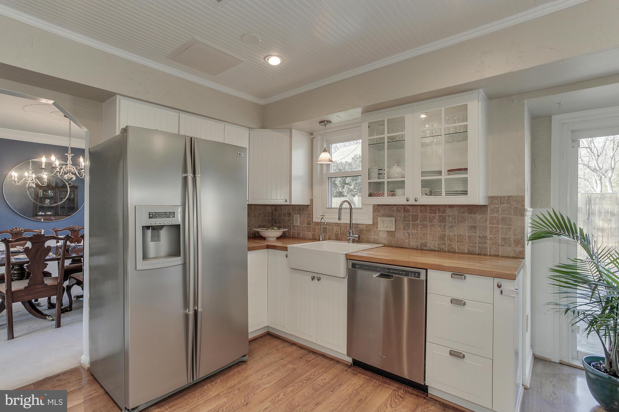 4533 Flintstone Road Alexandria, VA 22306 - Photo 11 of 30 Kitchen
