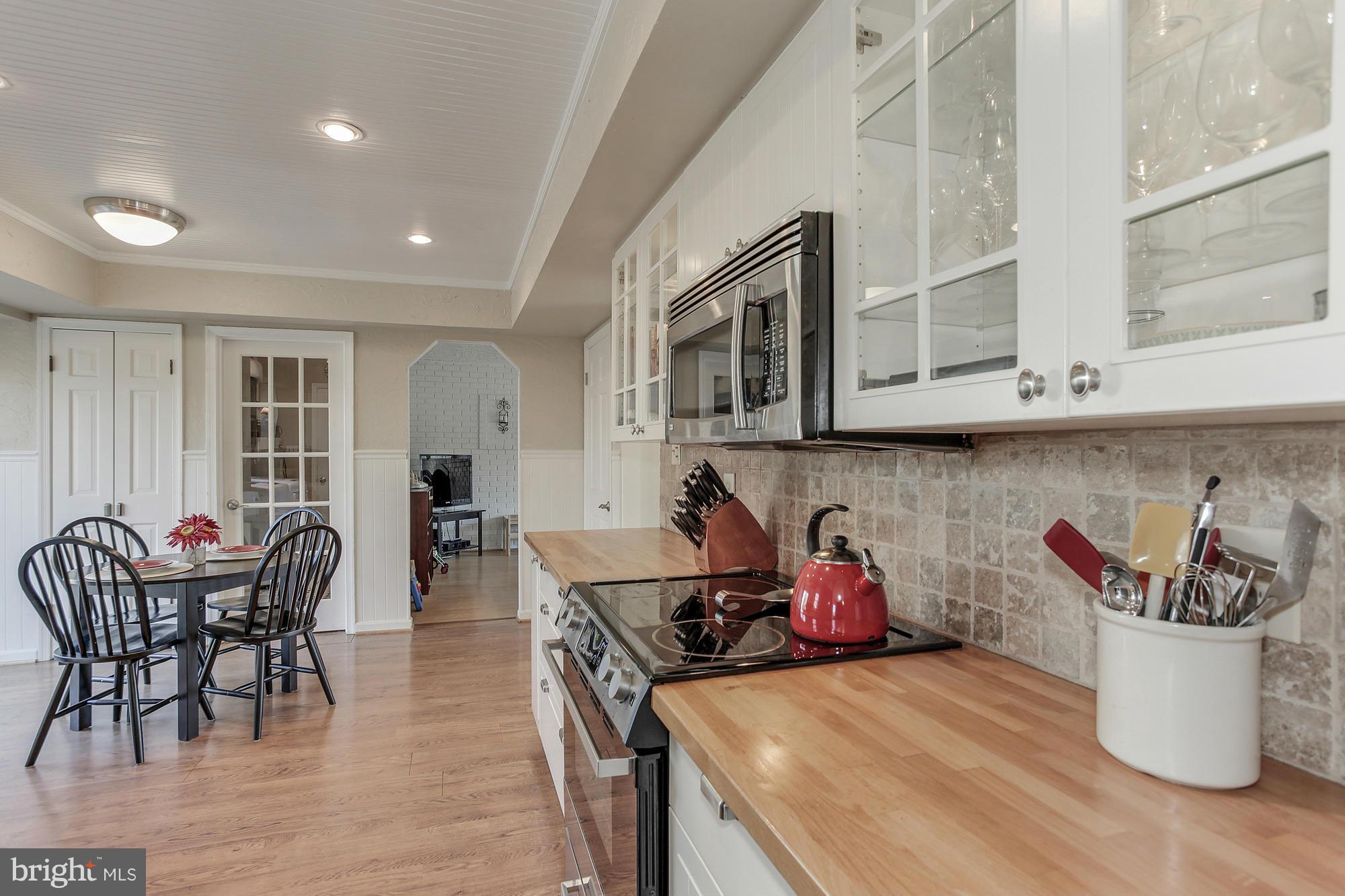 4533 Flintstone Road Alexandria, VA 22306 - Photo 10 of 30 Kitchen