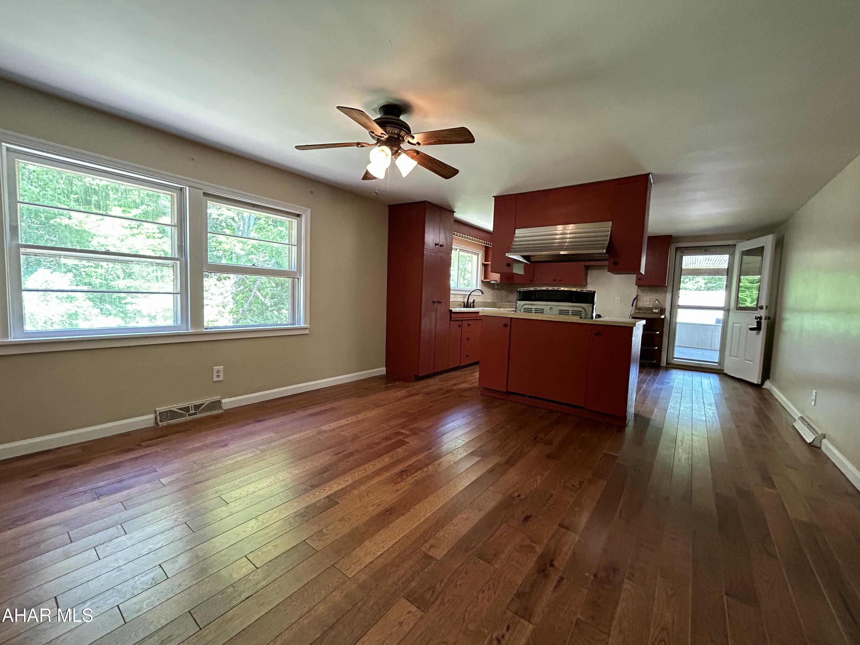 890 Puzzletown Road Duncansville, PA 16635 - Photo 13 of 36