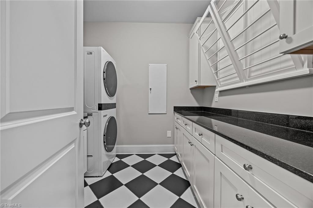 2006 Dalton Road Greensboro, NC 27408 - Photo 34 of 50