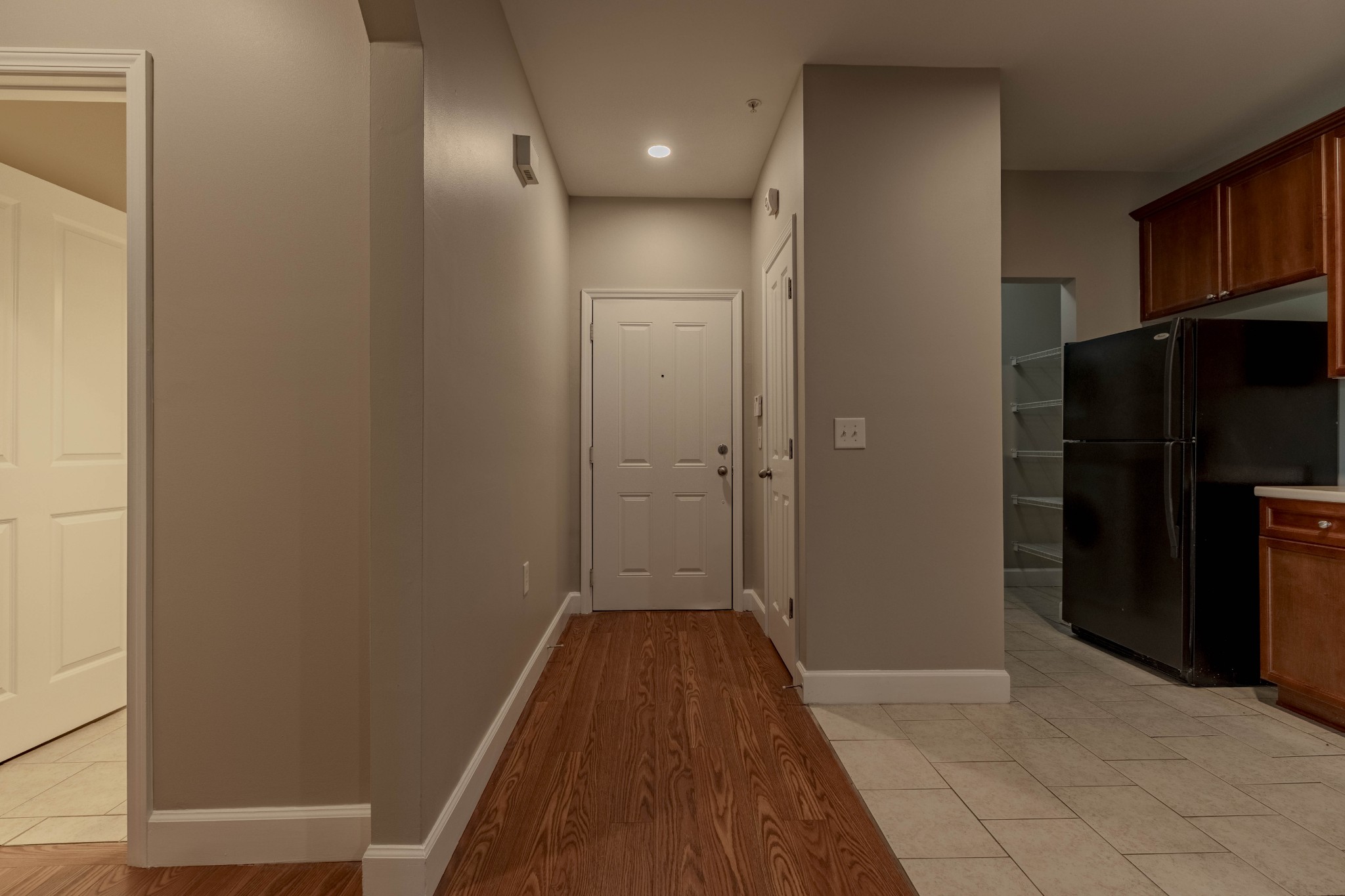 7321 Althorp Way, Unit R5 Nashville, TN 37211 - Photo 18 of 29 a view of a hallway