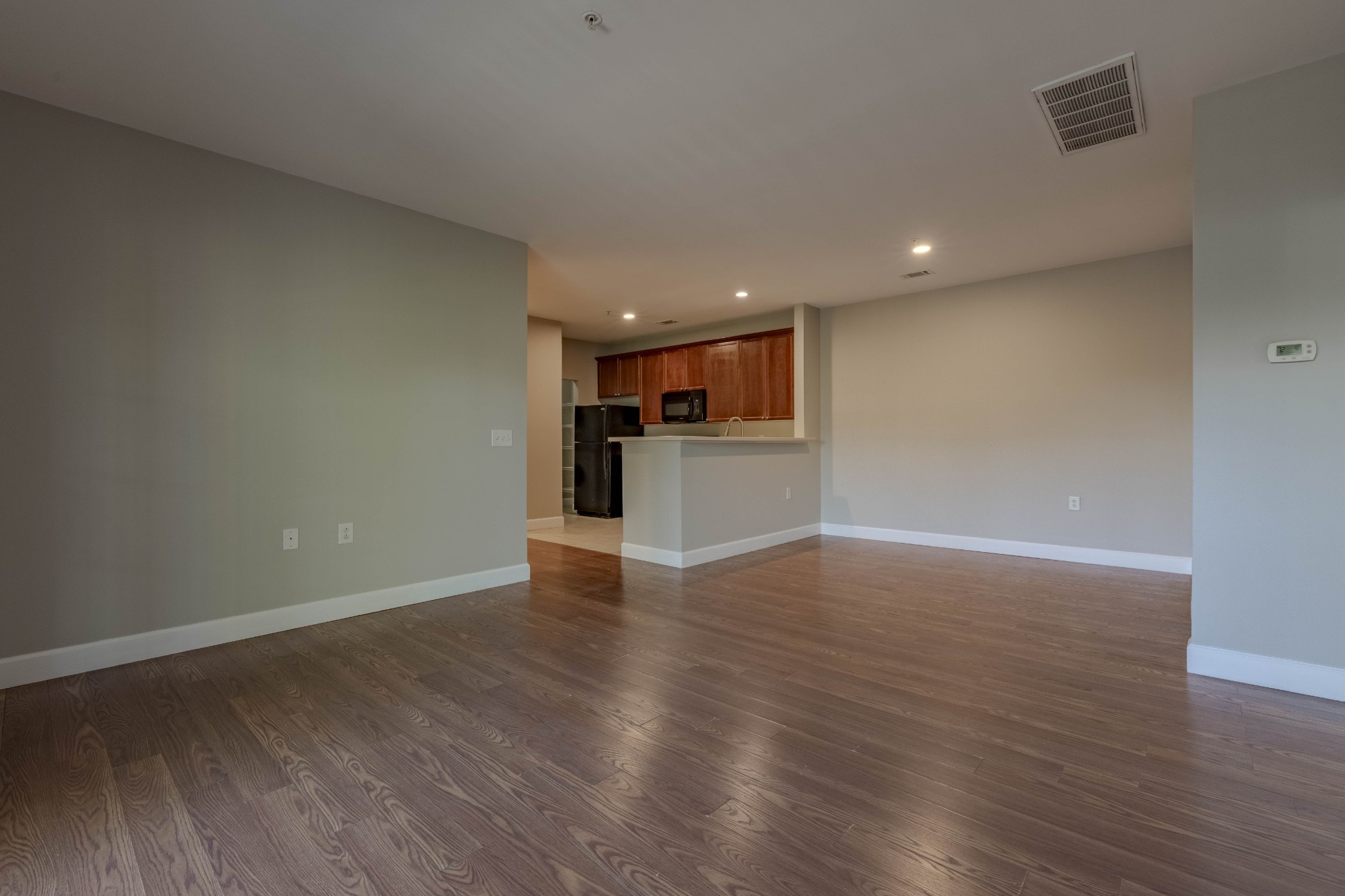7321 Althorp Way, Unit R5 Nashville, TN 37211 - Photo 8 of 29 a view of a kitchen with a sink and a stove top oven