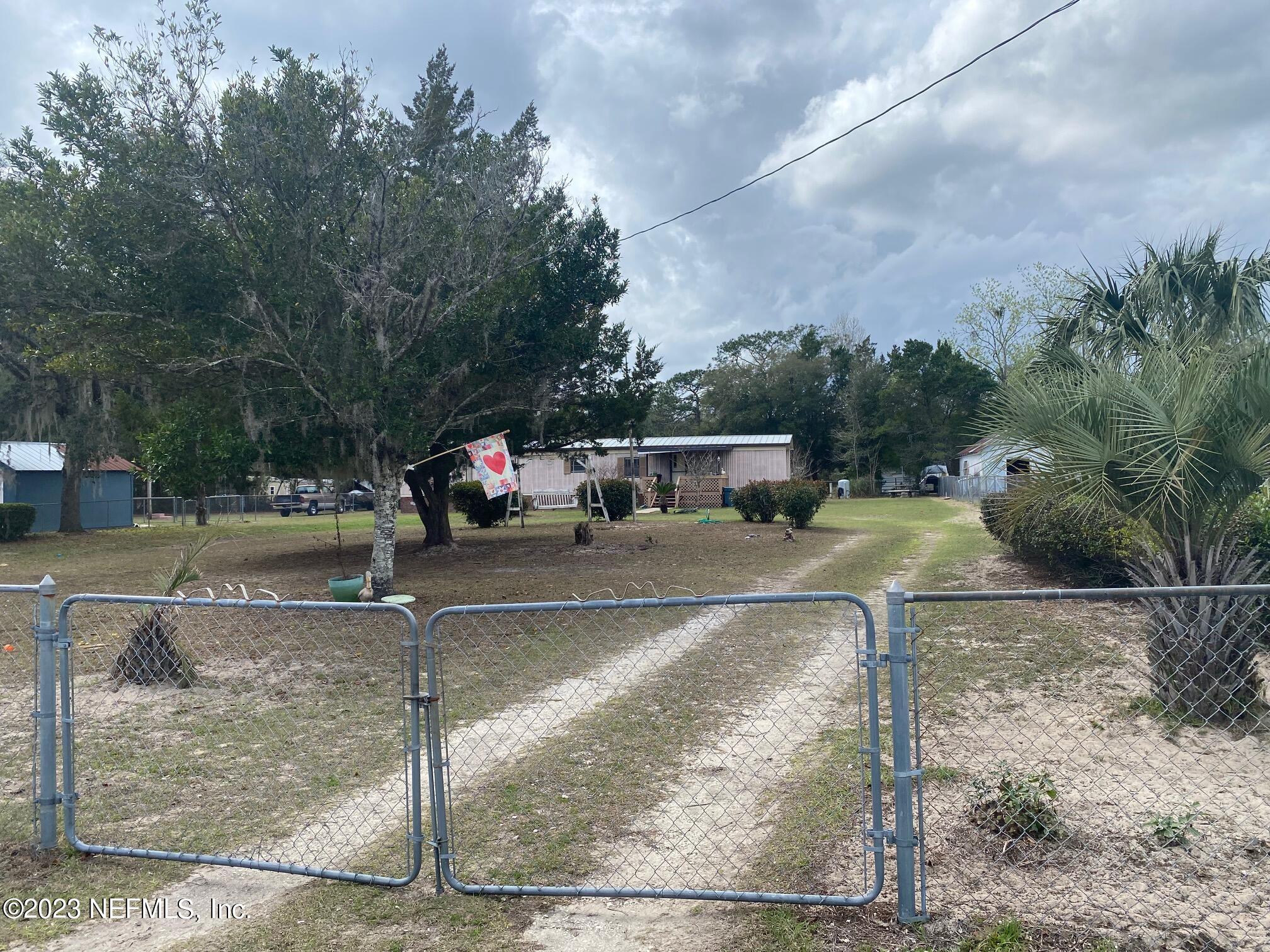 125 Shiloh Road, Unit 1 Melrose, FL 32666 - Photo 3 of 44 125 Shiloh unit 1 c