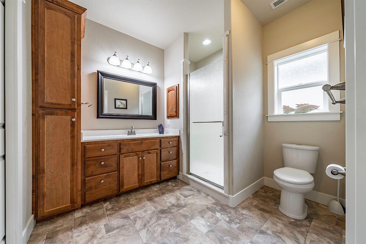 1078 North Haskell Street Central Point, OR 97502 - Photo 13 of 25 13