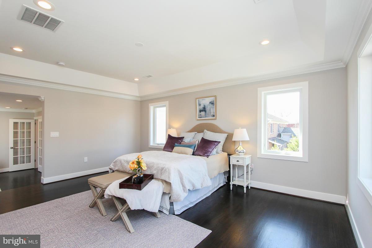 10000 Hall Road Potomac, MD 20854 - Photo 25 of 30 Bedroom (Master)