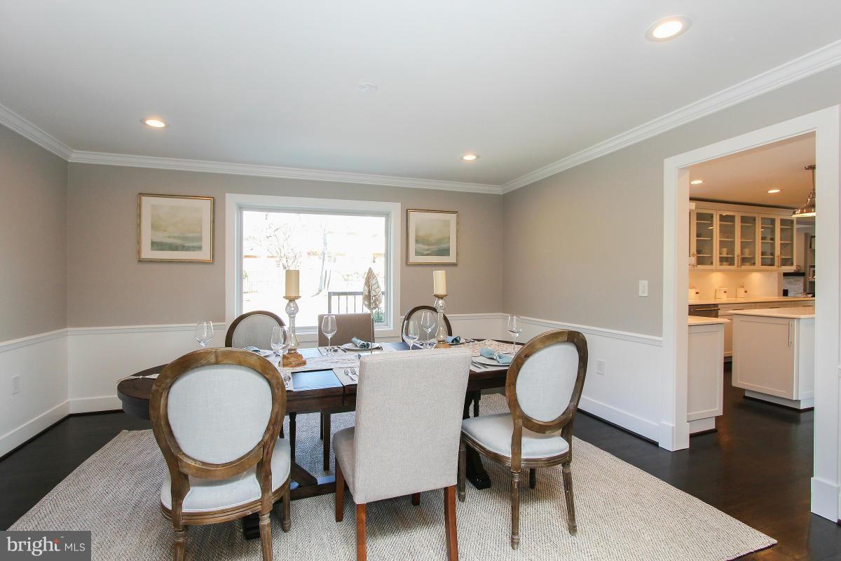 10000 Hall Road Potomac, MD 20854 - Photo 7 of 30 Dining Room