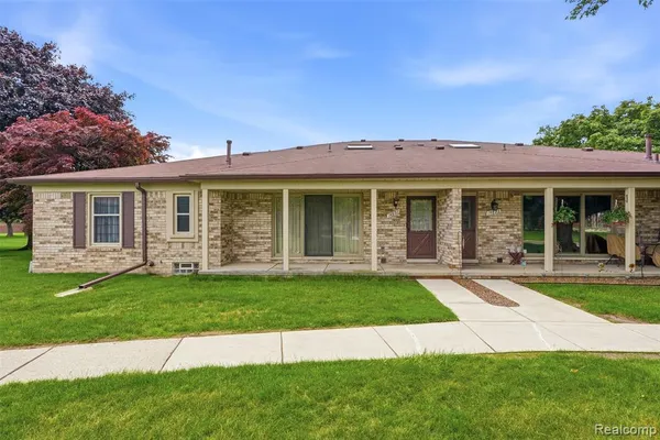 $234,900 | 14897 Dover Court, Utica, MI 48315