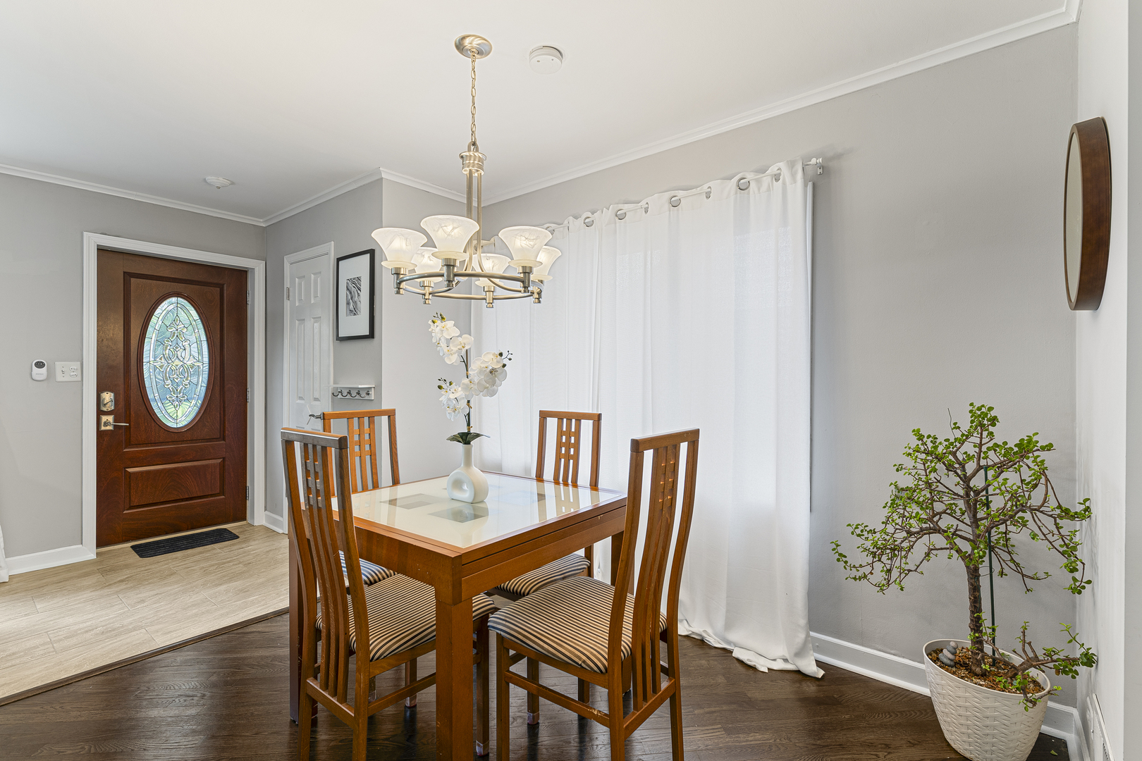9 North Waverly Place Mount Prospect, IL 60056 - Photo 5 of 32