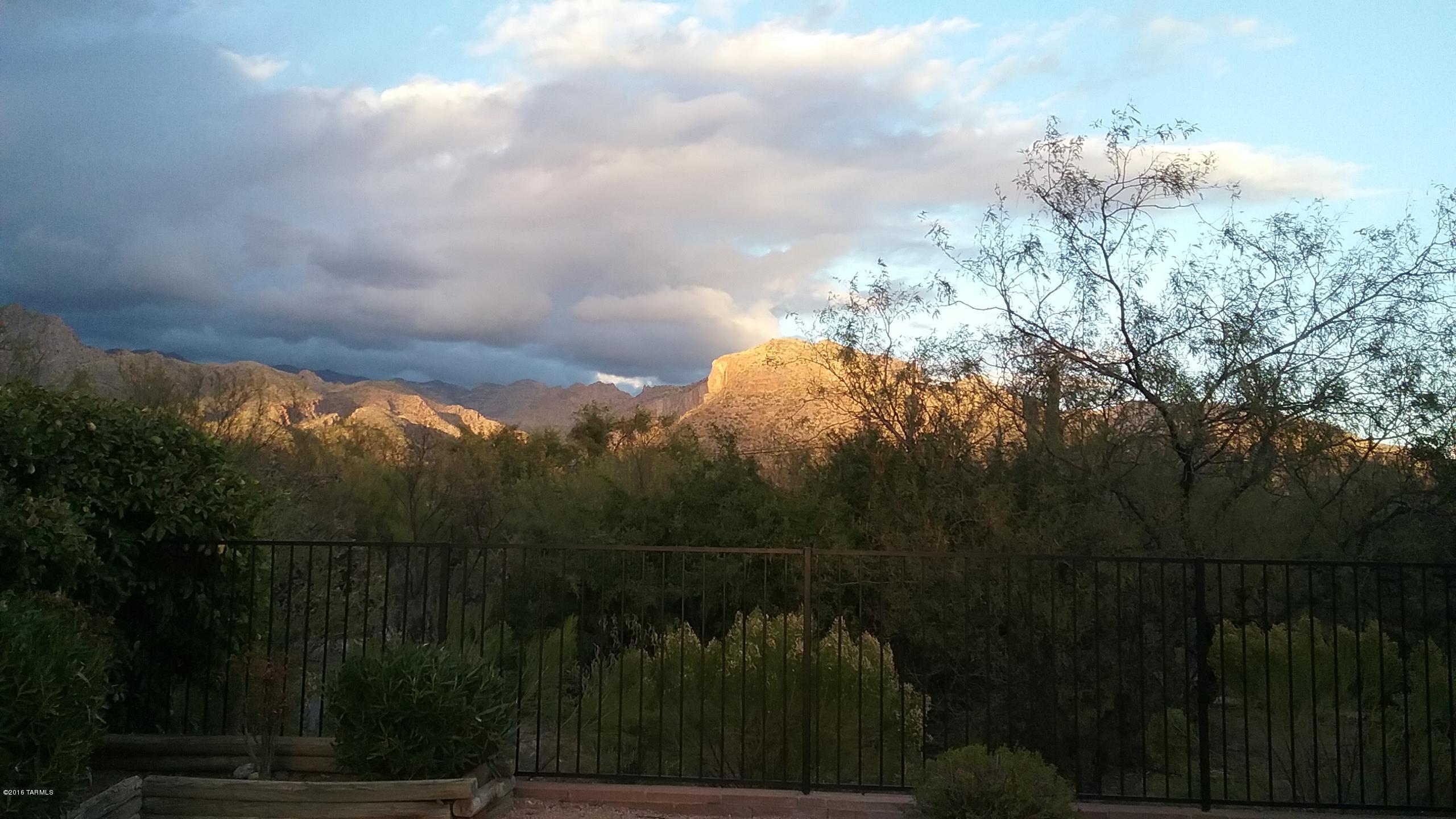 5640 North Cherokee Ridge Road Tucson, AZ 85750 - Photo 22 of 39 a view of a city