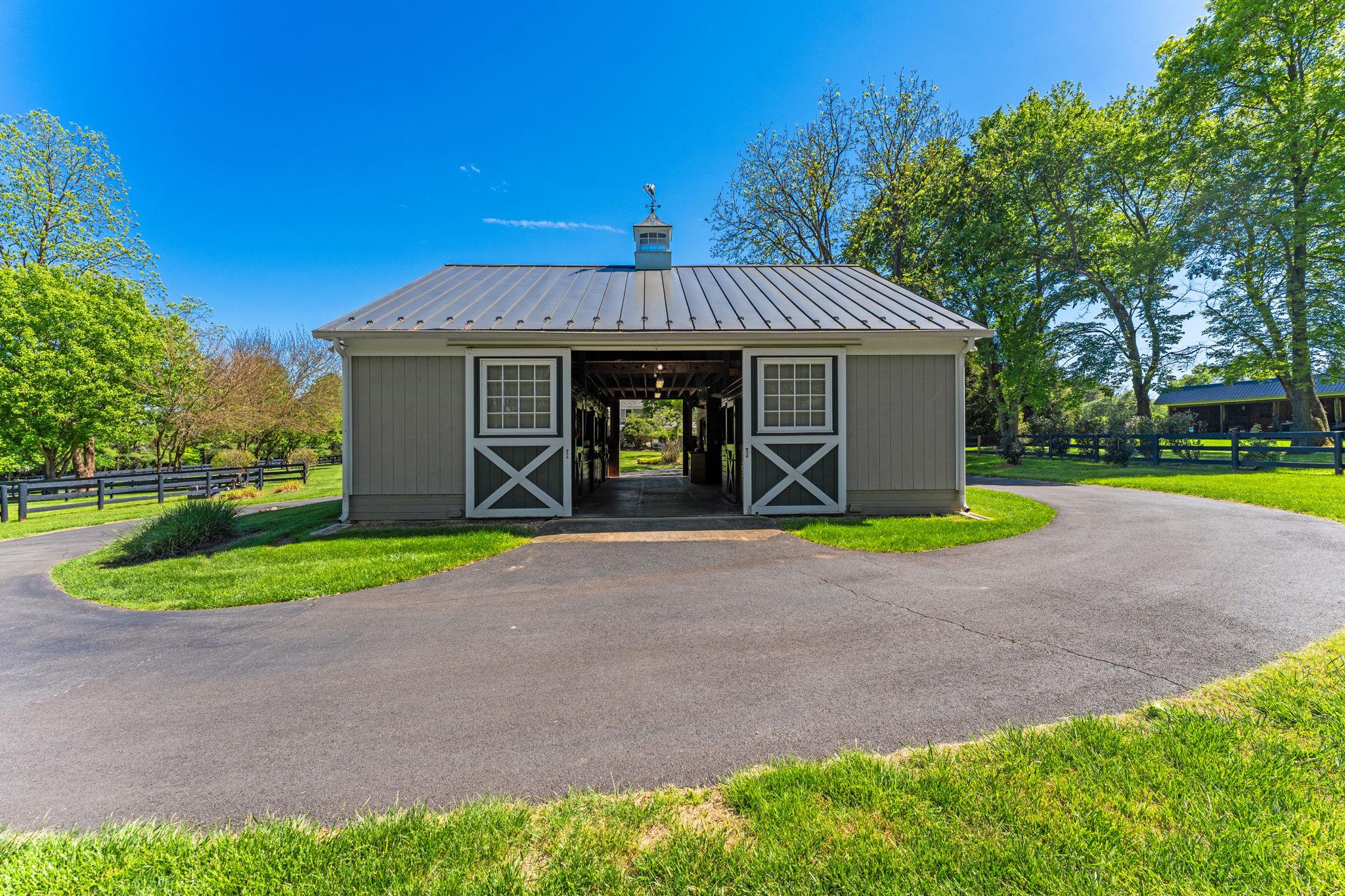 23559 Parsons Road Middleburg, VA 20117 - Photo 69 of 75 a view of a house with backyard and entertaining space
