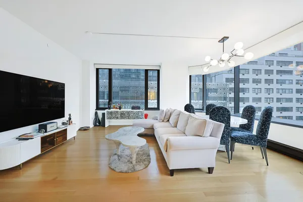 $1,590,000 | 50 United Nations Plaza, Unit 7D | Midtown East