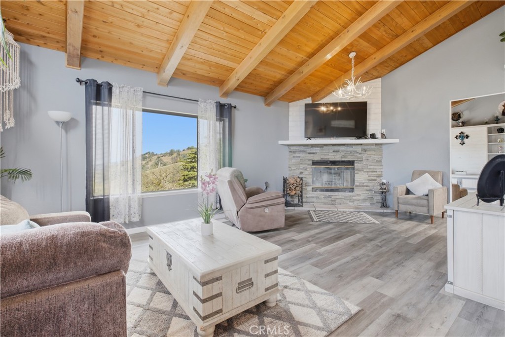 26201 Cumberland Road Tehachapi, CA 93561 - Photo 4 of 36