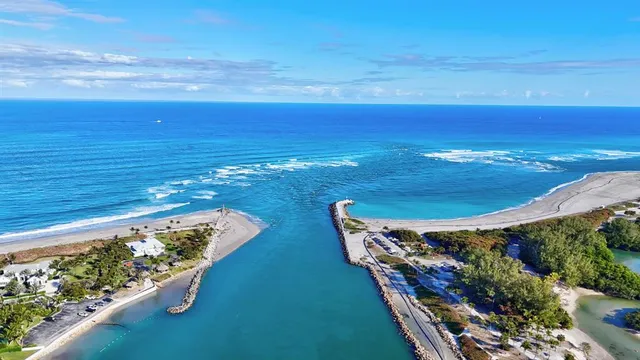 $669,000 | 9246 Southeast Deerberry Place, Jupiter, FL 33469