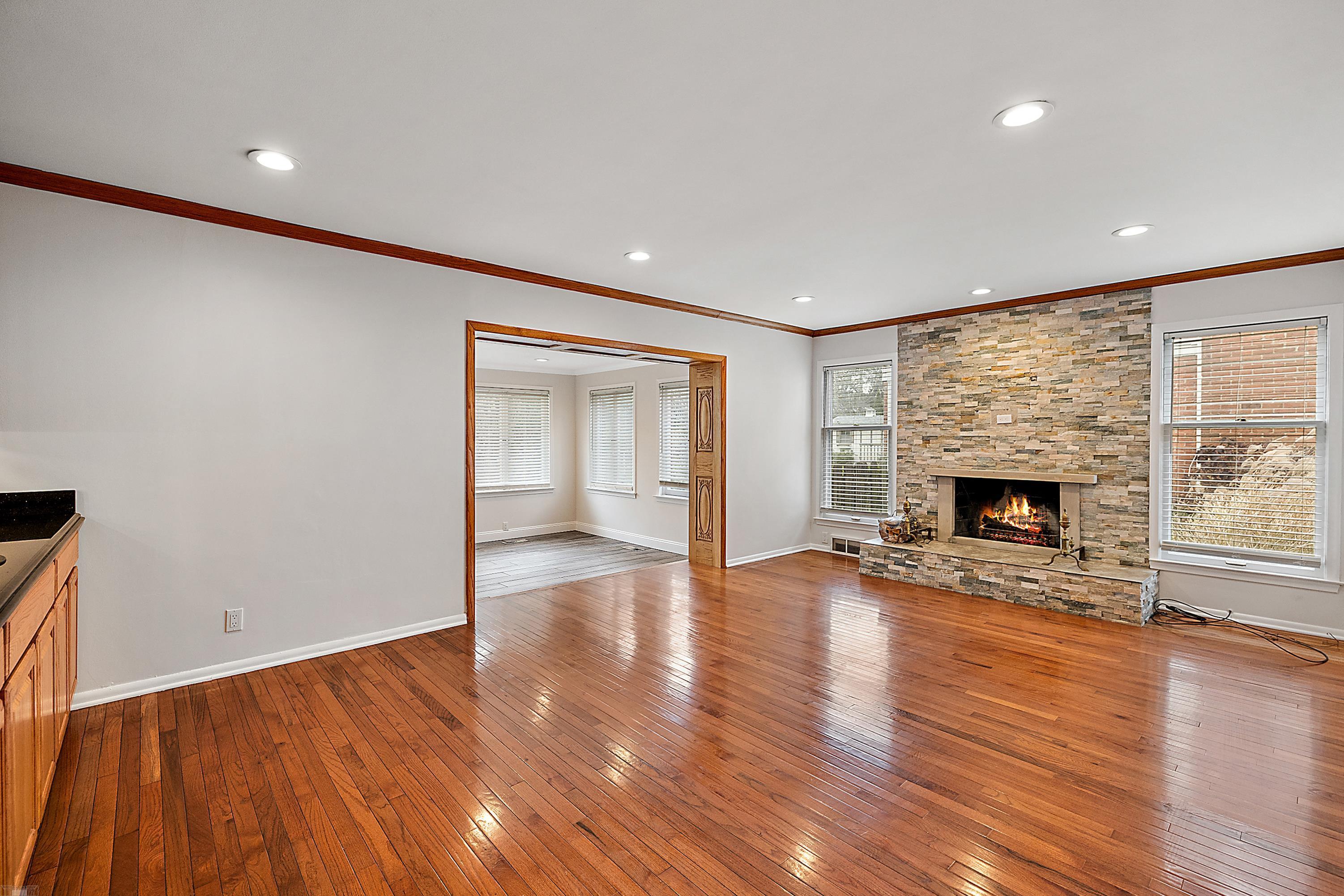 49 Hampton Road Grosse Pointe, MI 48236 - Photo 17 of 51 Family Room