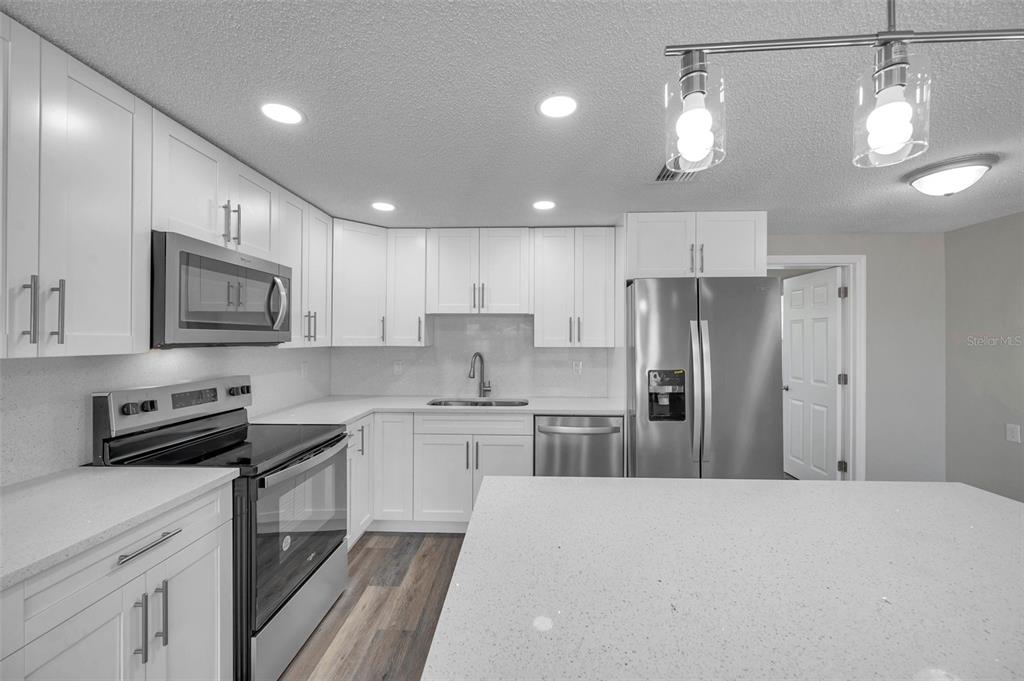 10900 Queens Road Port Richey, FL 34668 - Photo 9 of 20 Gallery Image 9