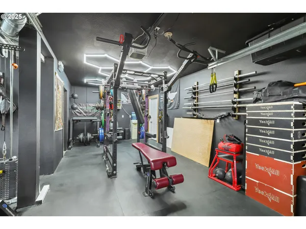 $1,585,000 | 89728 Ocean Drive, Warrenton, OR 97146