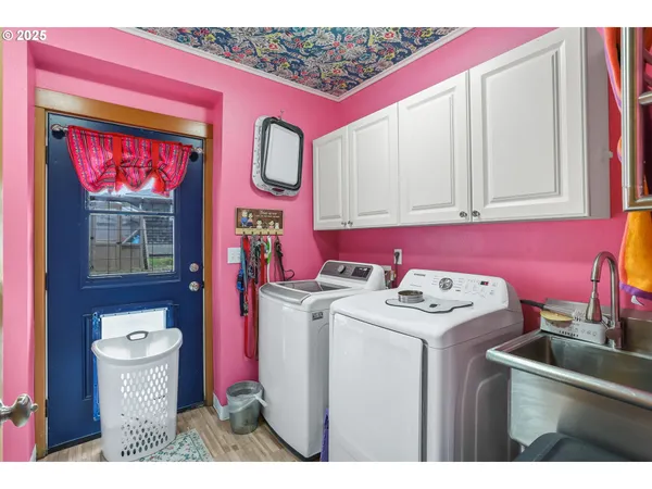 $1,585,000 | 89728 Ocean Drive, Warrenton, OR 97146