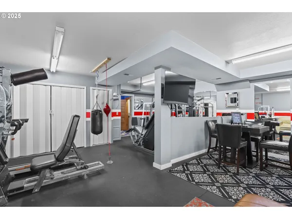 $1,585,000 | 89728 Ocean Drive, Warrenton, OR 97146