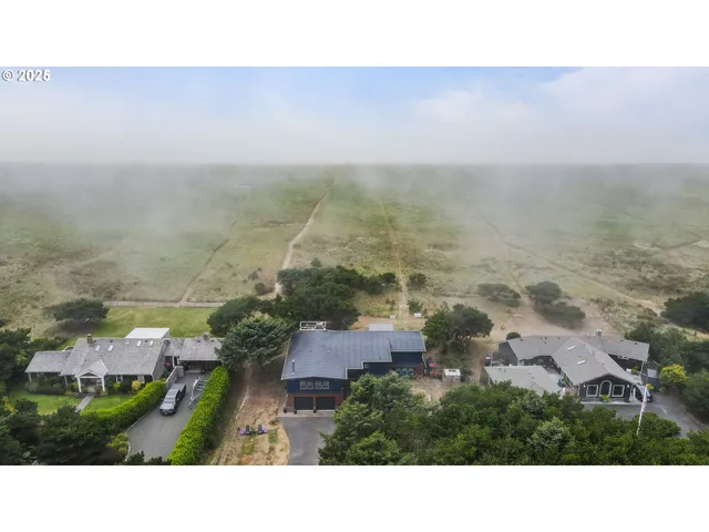 $1,595,000 | 89728 Ocean Drive, Warrenton, OR 97146