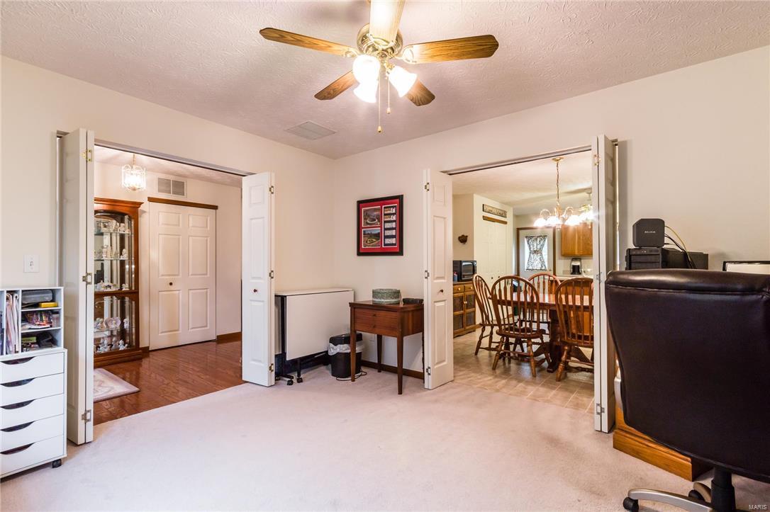 306 Ditch's Run Waterloo, IL 62298 - Photo 6 of 40 Gallery Image 6