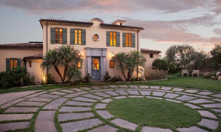 899 Park Lane Montecito, CA 93108 - Photo 2 of 14 a front view of a house with garden
