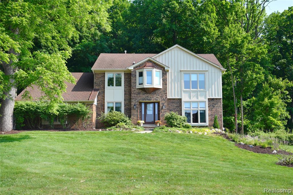 36780 Chesapeake Road Farmington Hills, MI 48335 - Photo 1 of 37 Gallery Image 1