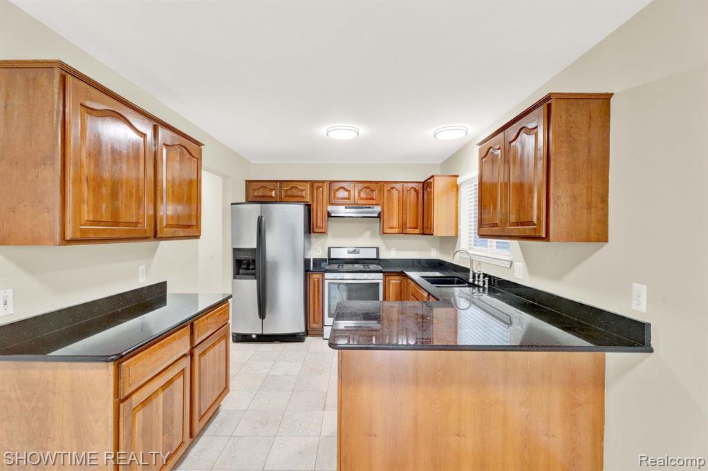 42810 Little Road Clinton Township, MI 48036 - Photo 27 of 71