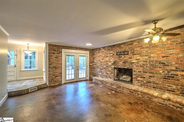 $3,250 | 10 Buist Avenue, Greenville, SC 29609