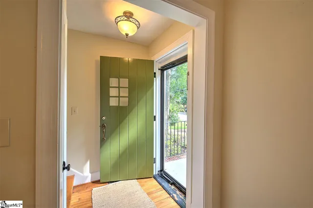 $3,250 | 10 Buist Avenue, Greenville, SC 29609