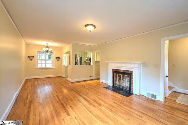 $3,250 | 10 Buist Avenue, Greenville, SC 29609