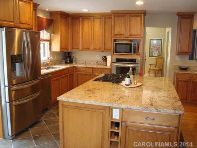2524 Innsbrook Road Charlotte, NC 28226 - Photo 5 of 16 Gallery Image 5