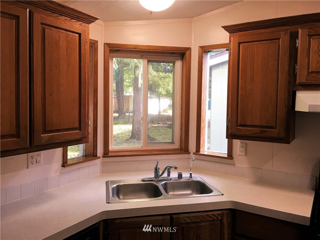 18706 Joselyn Road Southwest Rochester, WA 98579 - Photo 14 of 24