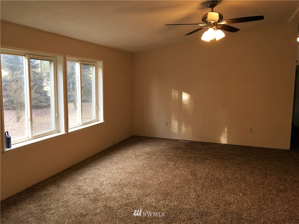 18706 Joselyn Road Southwest Rochester, WA 98579 - Photo 9 of 24