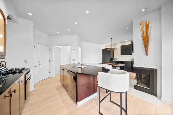 $32,300 | 302 Kingsberry Circle, Pittsburgh, PA 15234