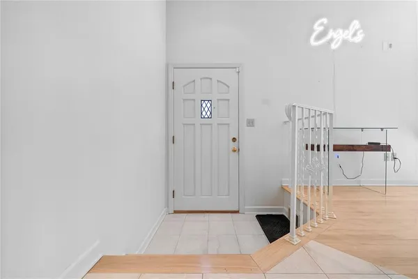 $32,300 | 302 Kingsberry Circle, Pittsburgh, PA 15234