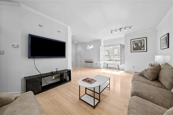 $32,300 | 302 Kingsberry Circle, Pittsburgh, PA 15234