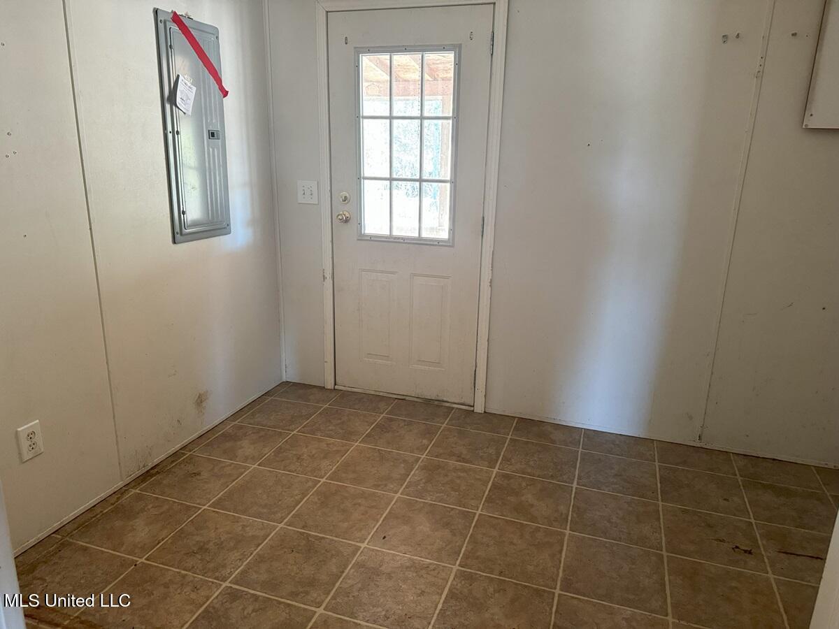 19378 North Shaw Road Saucier, MS 39574 - Photo 13 of 14 Laundry