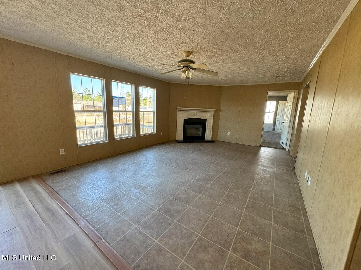 19378 North Shaw Road Saucier, MS 39574 - Photo 3 of 14 Living