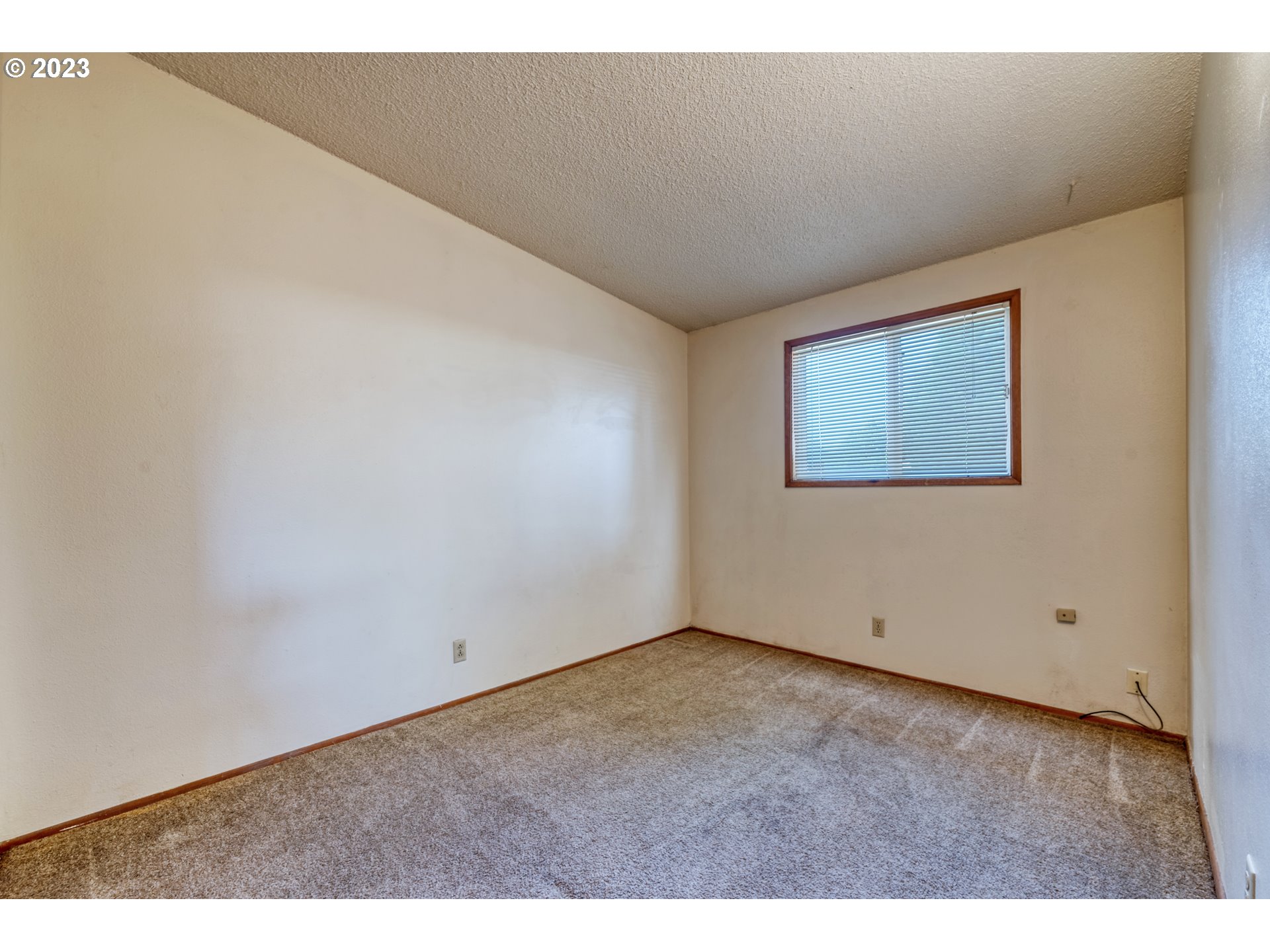 582 Cardinal Way Springfield, OR 97477 - Photo 17 of 30
