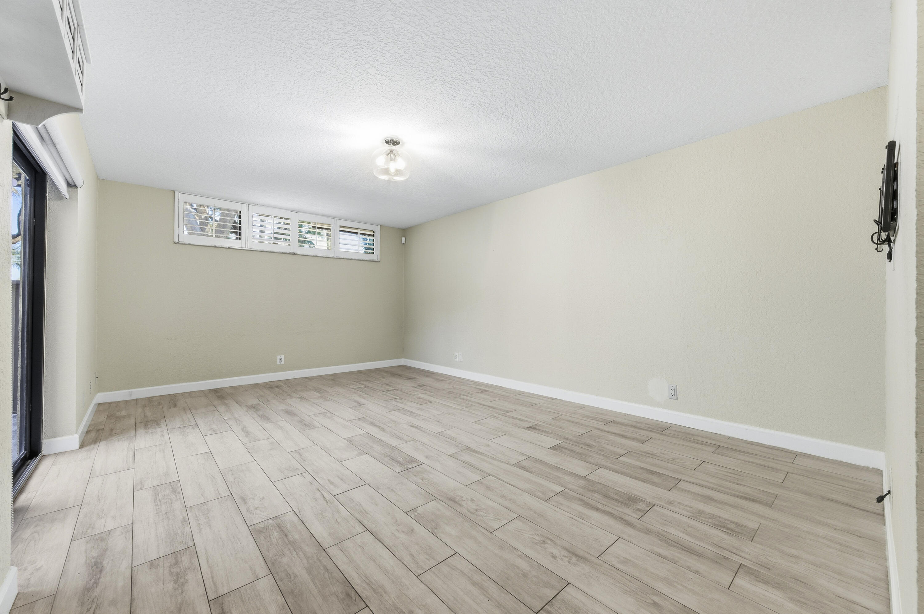 8135 Severn Drive, Unit A Boca Raton, FL 33433 - Photo 15 of 24 8135_Severn_Dr_Unit_A_Boca_Raton_007