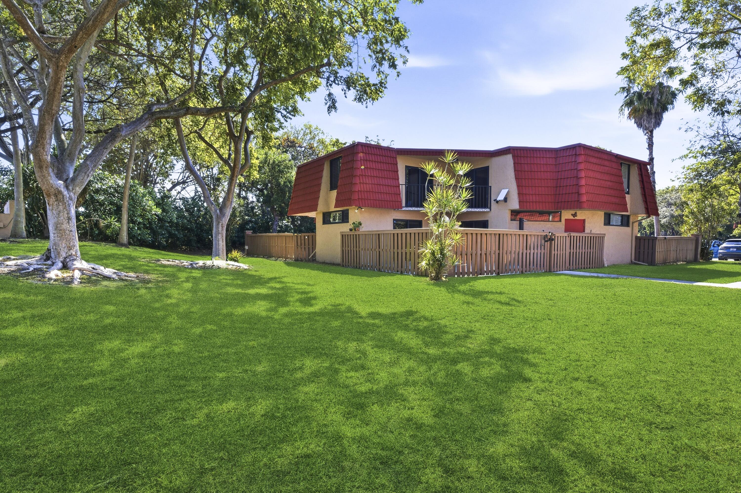 8135 Severn Drive, Unit A Boca Raton, FL 33433 - Photo 22 of 24 8135_Severn_Dr_Unit_A_Boca_Raton_002