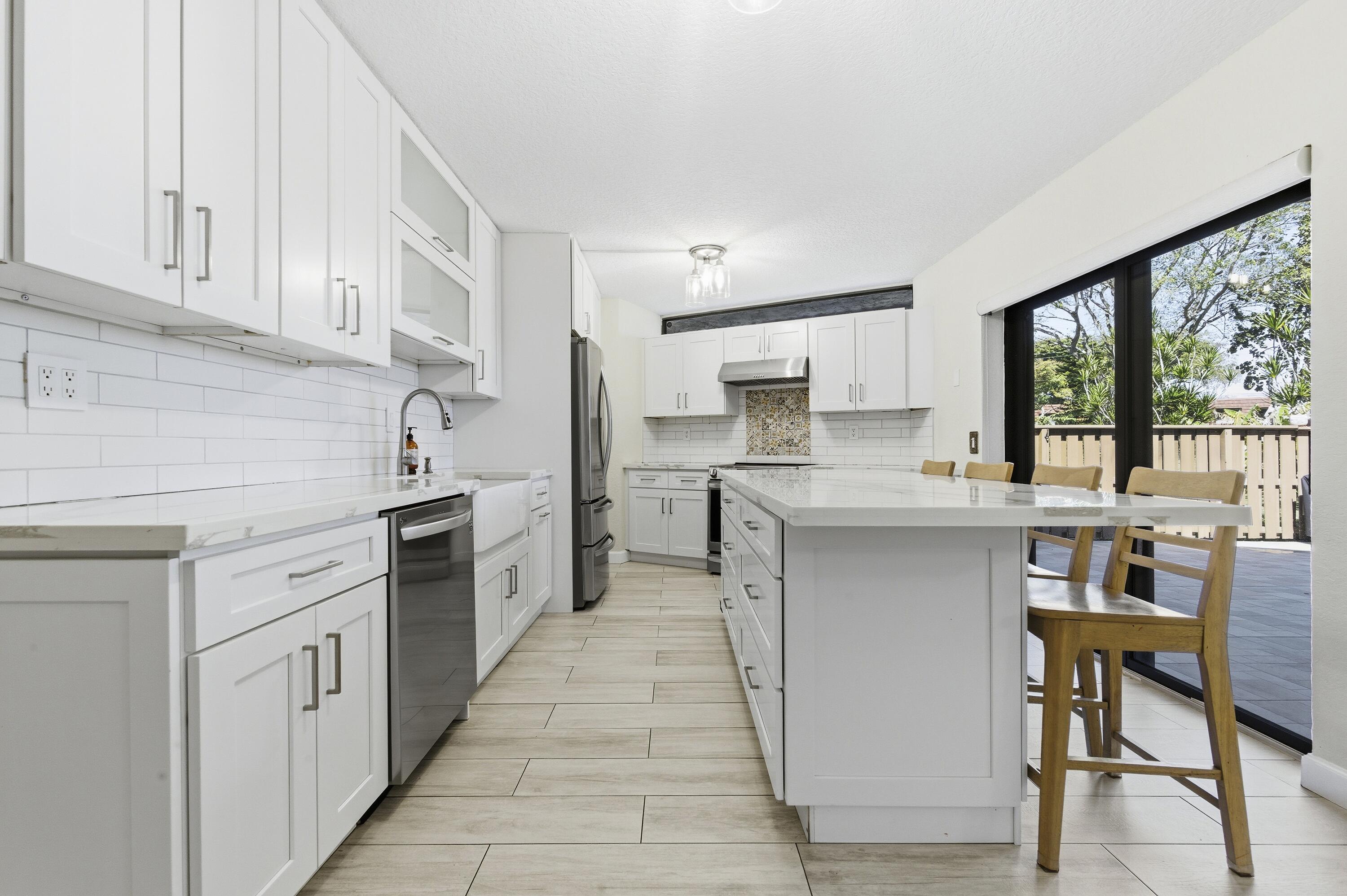 8135 Severn Drive, Unit A Boca Raton, FL 33433 - Photo 4 of 24 8135_Severn_Dr_Unit_A_Boca_Raton_011